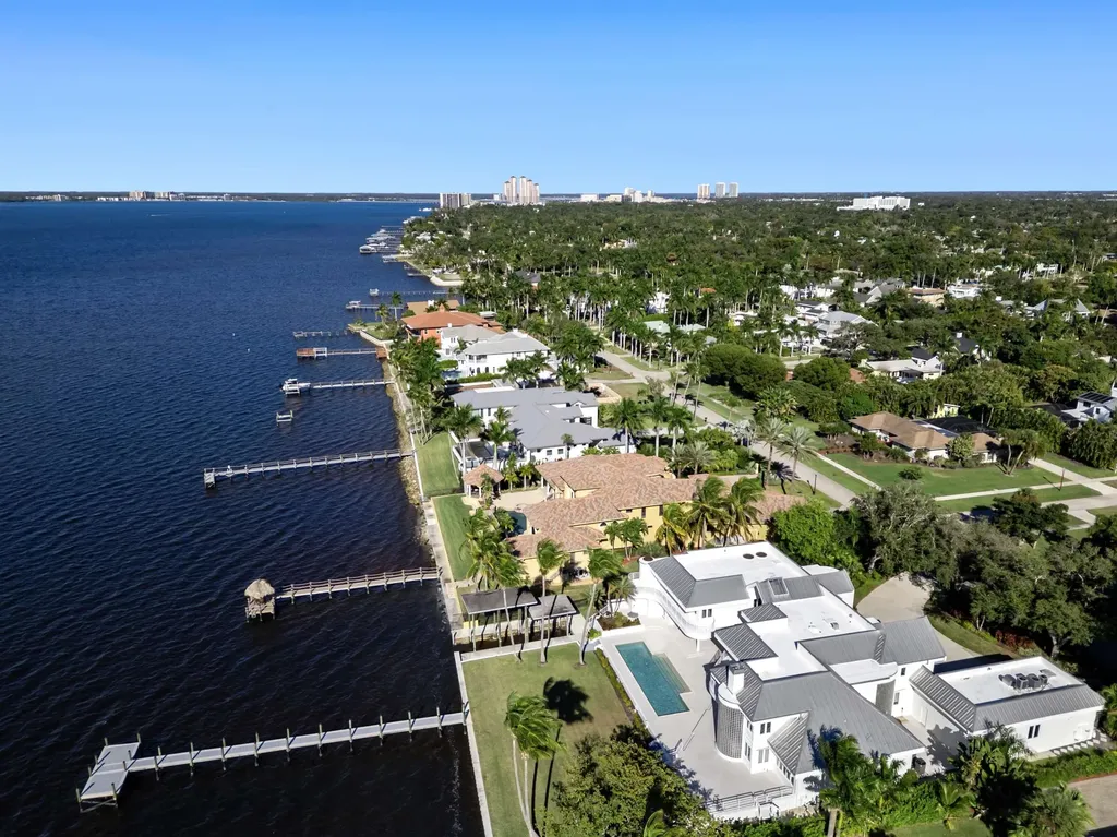 3402 W Riverside Drive Fort Myers FL 33901