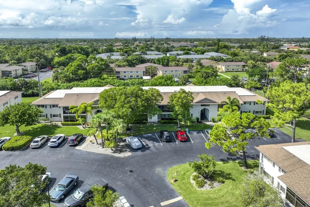 8121 South Woods Circle Fort Myers FL 33919