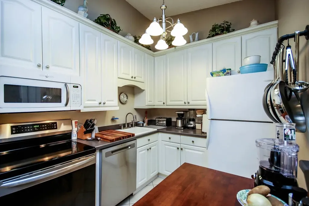 8121 South Woods Circle Fort Myers FL 33919