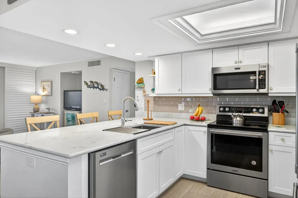 1299 Middle Gulf Drive Sanibel FL 33957