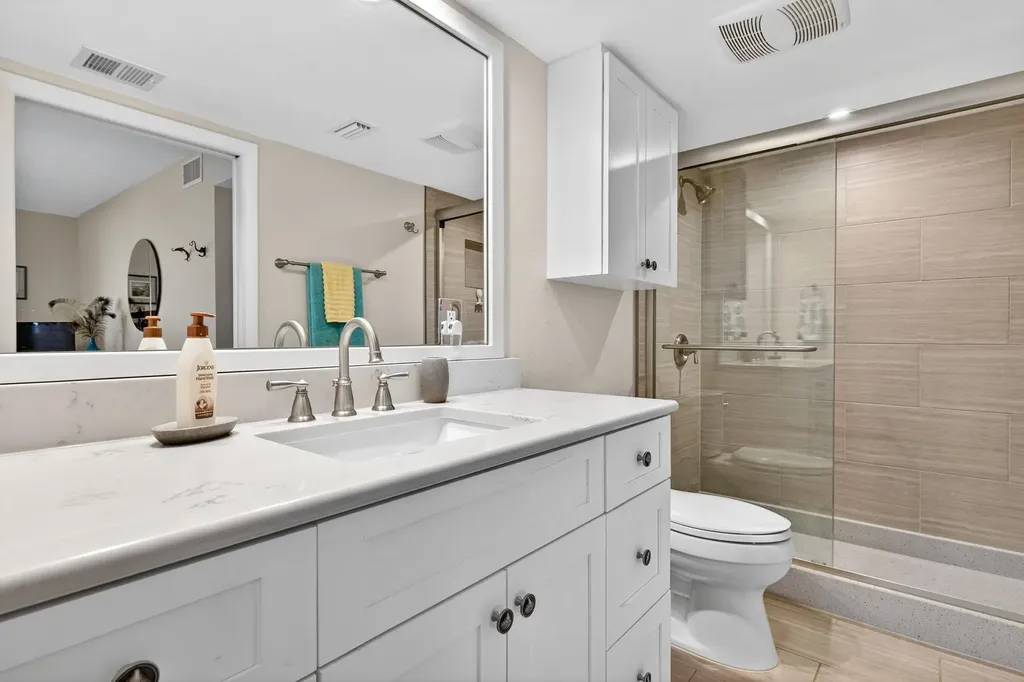 1299 Middle Gulf Drive Sanibel FL 33957