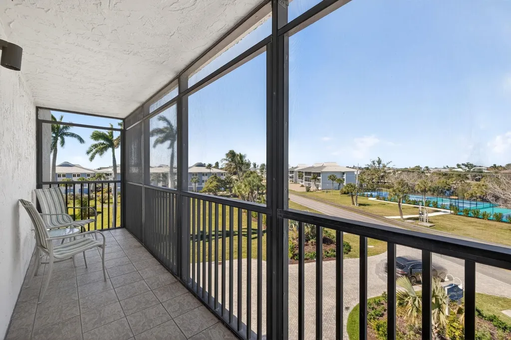 1299 Middle Gulf Drive Sanibel FL 33957