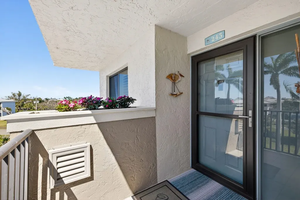 1299 Middle Gulf Drive Sanibel FL 33957