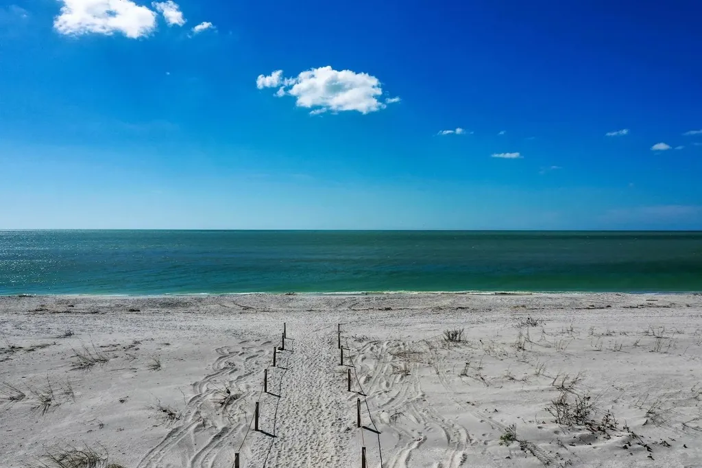 5117 Sea Bell Road Sanibel FL 33957