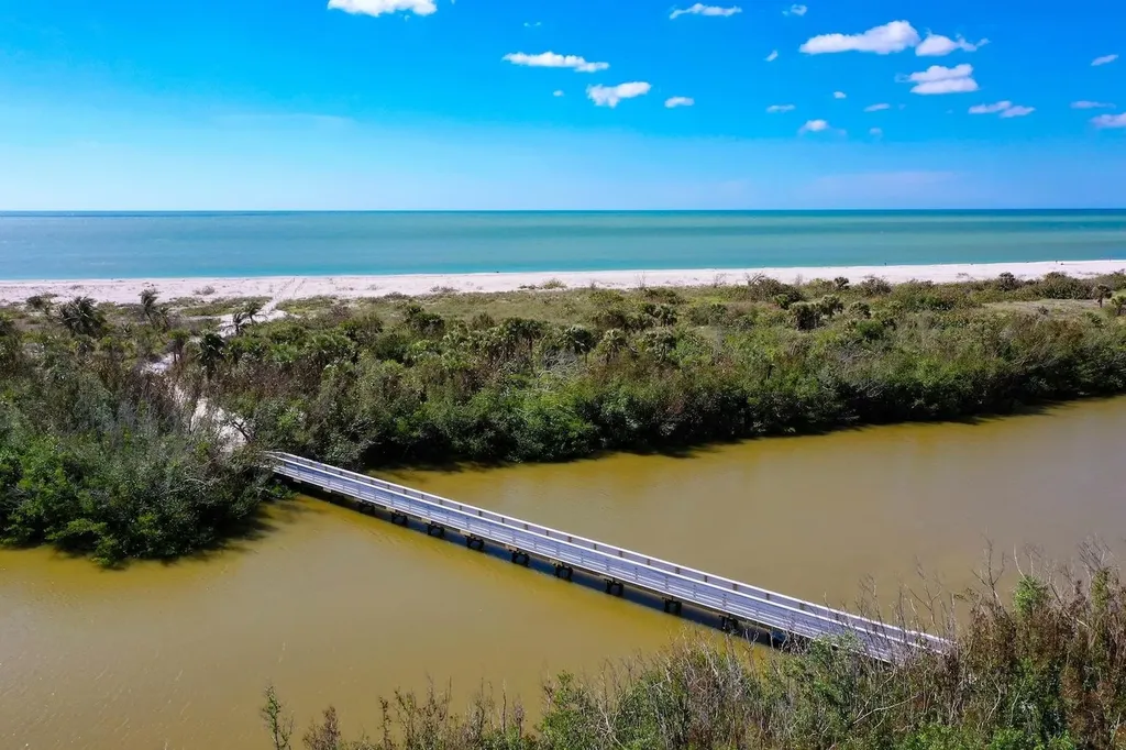 5117 Sea Bell Road Sanibel FL 33957