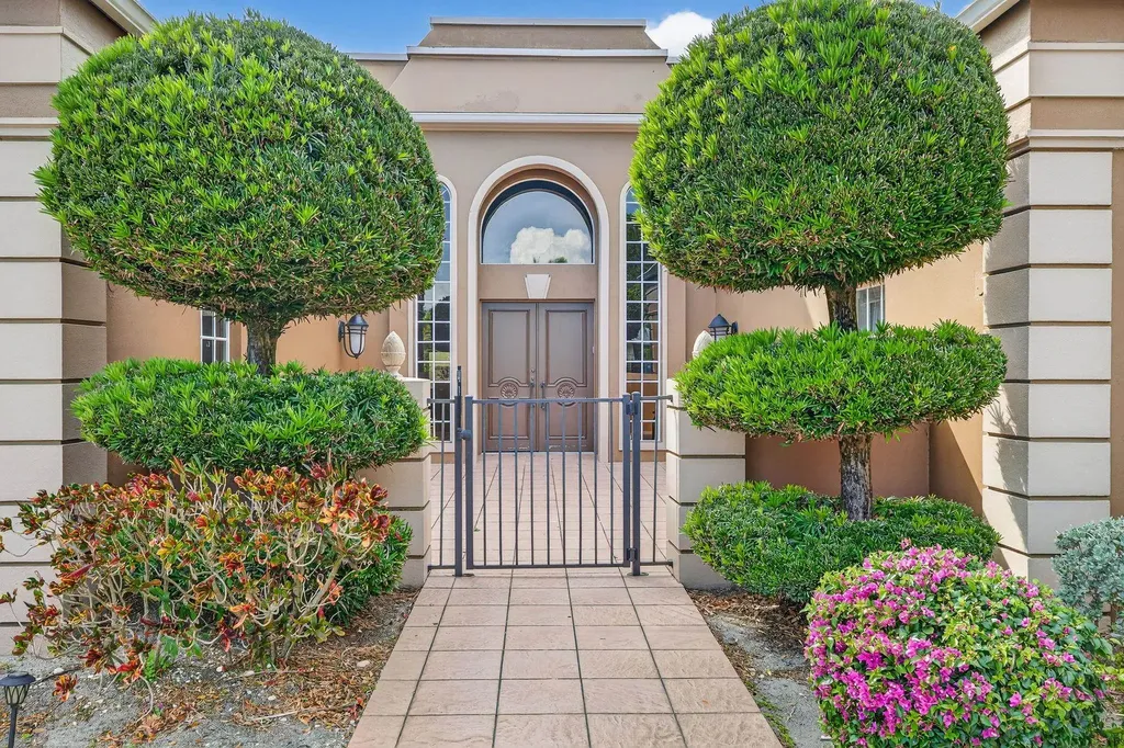 19 George Town Fort Myers FL 33919
