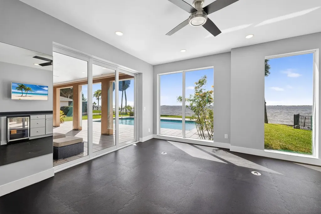 19 George Town Fort Myers FL 33919