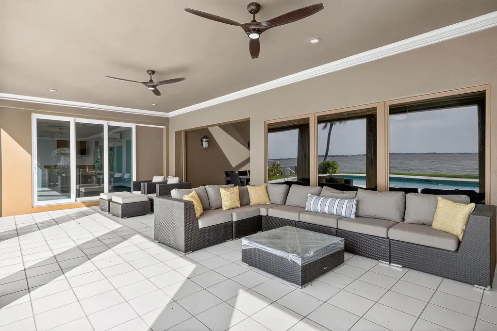 19 George Town Fort Myers FL 33919