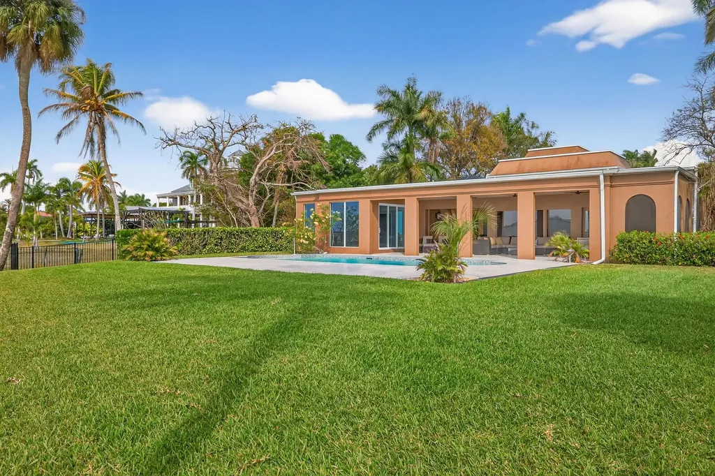 19 George Town Fort Myers FL 33919
