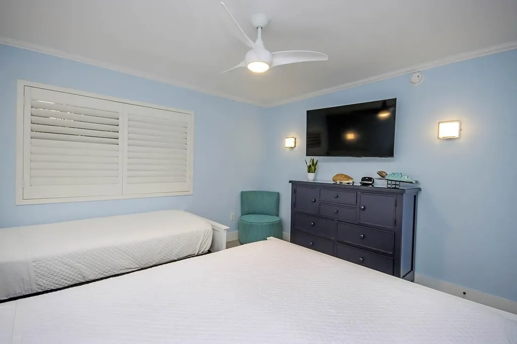 2445 W Gulf Drive Sanibel FL 33957