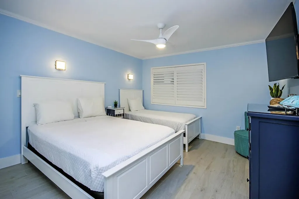2445 W Gulf Drive Sanibel FL 33957