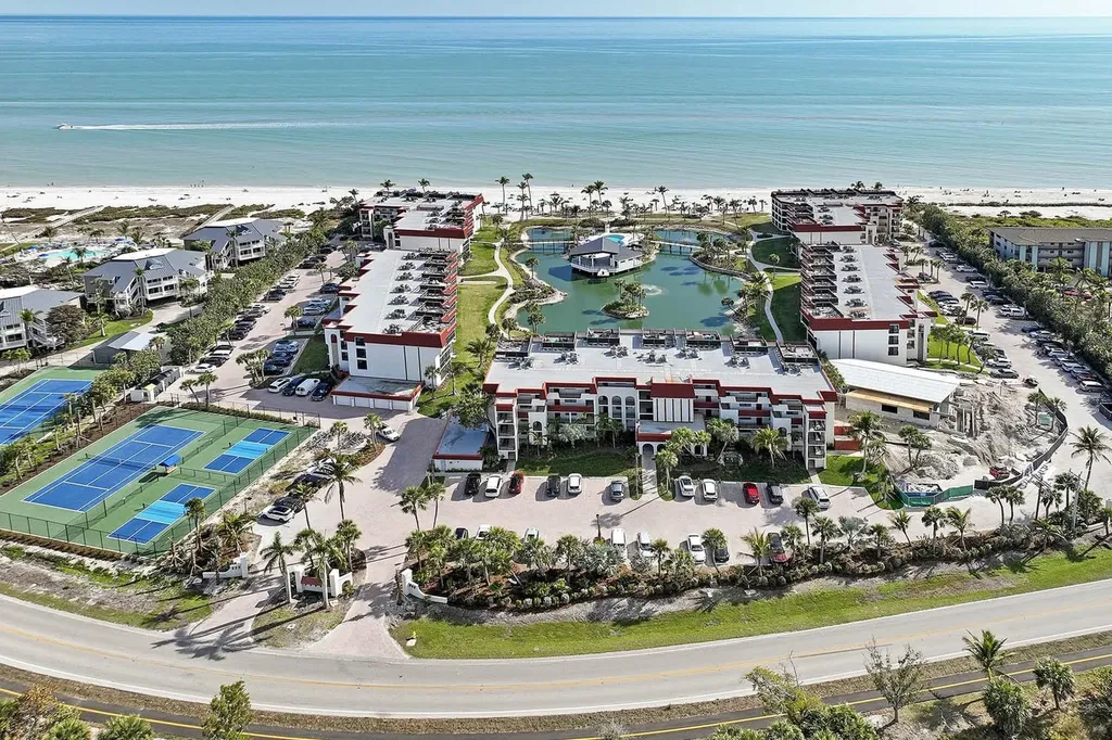 2445 W Gulf Drive Sanibel FL 33957