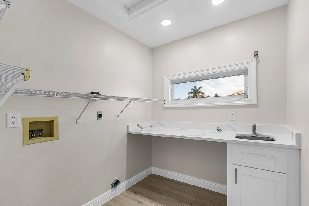 896 Limpet Drive Sanibel FL 33957