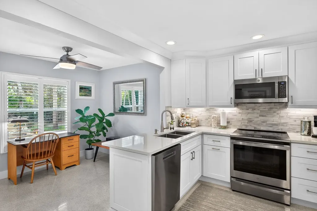 590 Boulder Drive Sanibel FL 33957