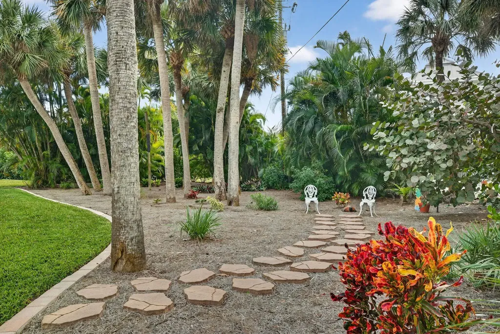 590 Boulder Drive Sanibel FL 33957