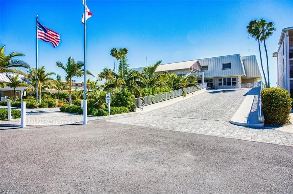 1501 Middle Gulf Drive Sanibel FL 33957