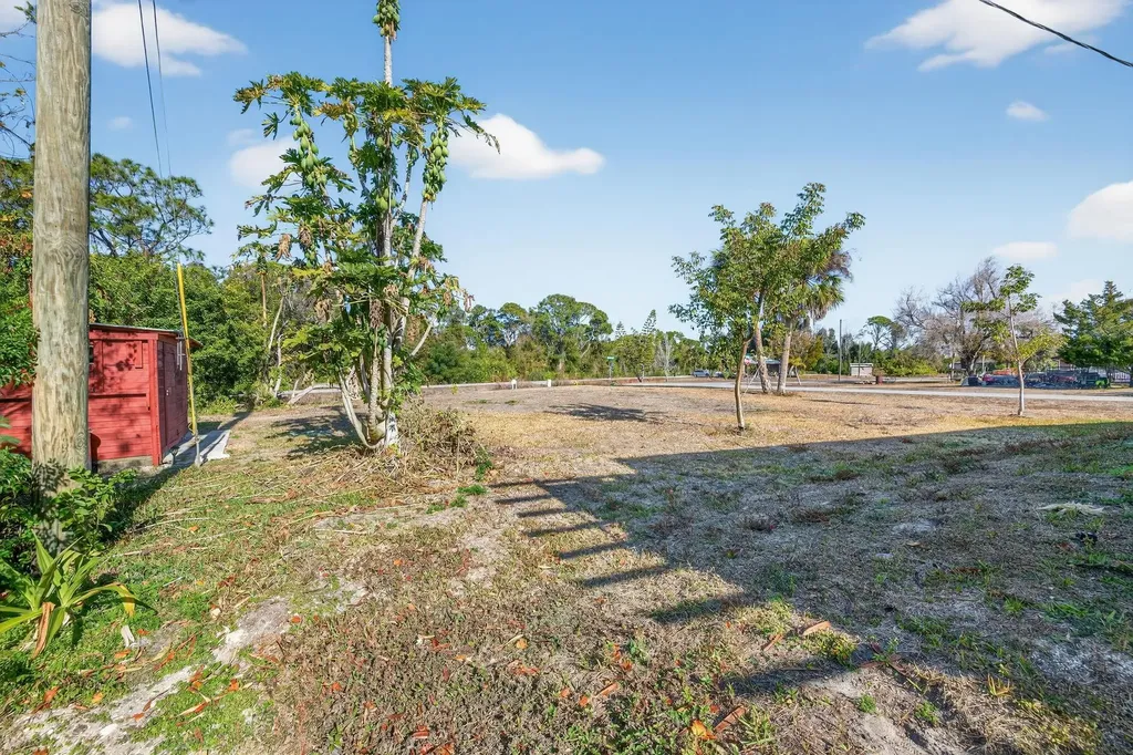 11249 / 11261 6th Avenue Punta Gorda FL 33955