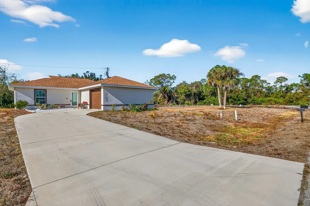 11249 / 11261 6th Avenue Punta Gorda FL 33955