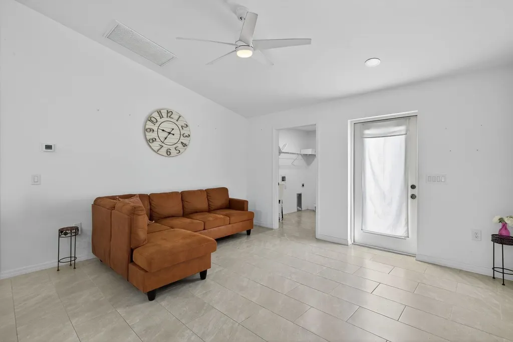 11249 / 11261 6th Avenue Punta Gorda FL 33955