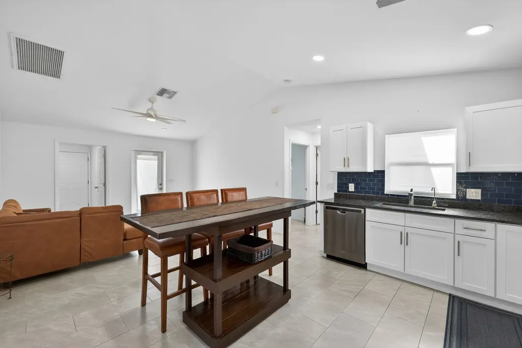 11249 / 11261 6th Avenue Punta Gorda FL 33955