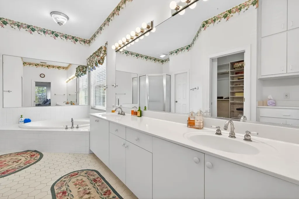 5243 Indian Court Sanibel FL 33957