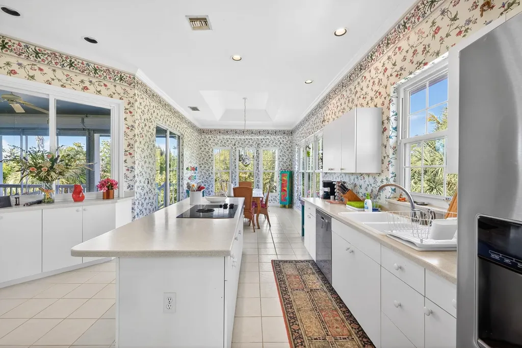 5243 Indian Court Sanibel FL 33957