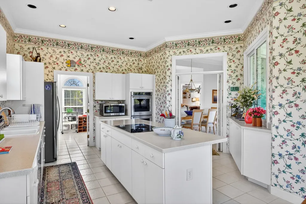 5243 Indian Court Sanibel FL 33957