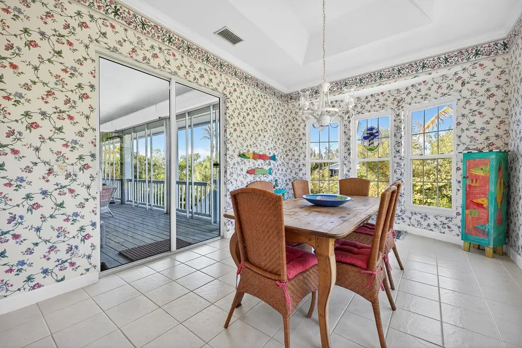 5243 Indian Court Sanibel FL 33957