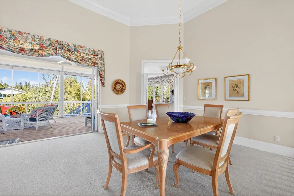 5243 Indian Court Sanibel FL 33957