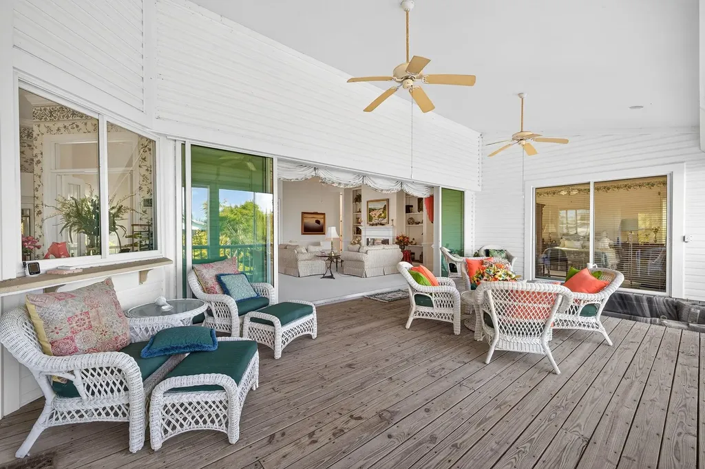 5243 Indian Court Sanibel FL 33957