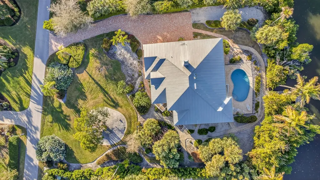5243 Indian Court Sanibel FL 33957