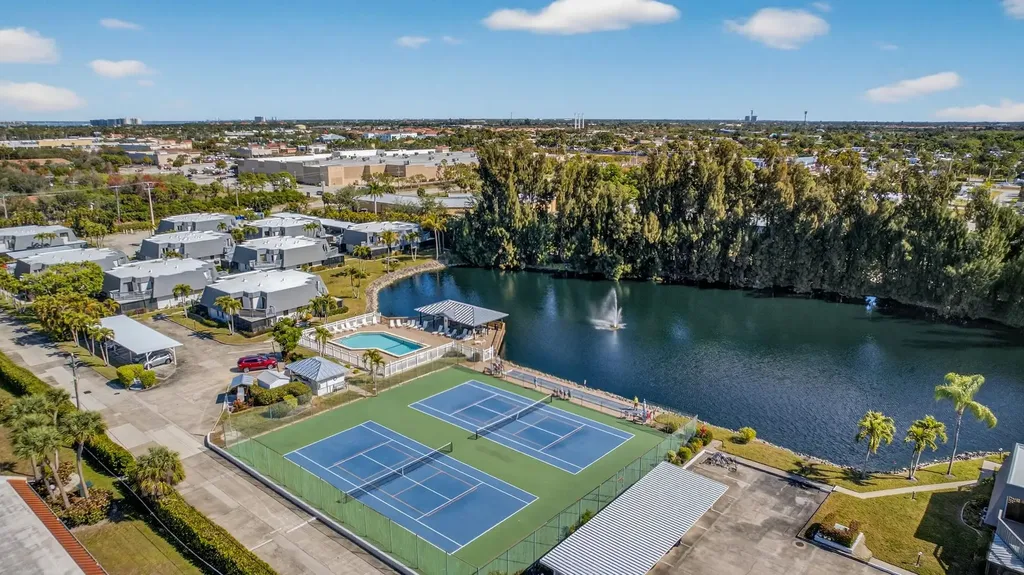 16191 Amberwood Lake Court Fort Myers FL 33908
