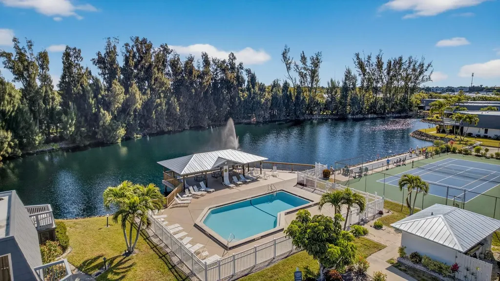 16191 Amberwood Lake Court Fort Myers FL 33908