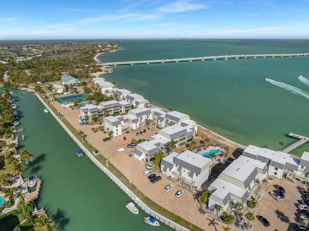 760 Sextant Drive Sanibel FL 33957