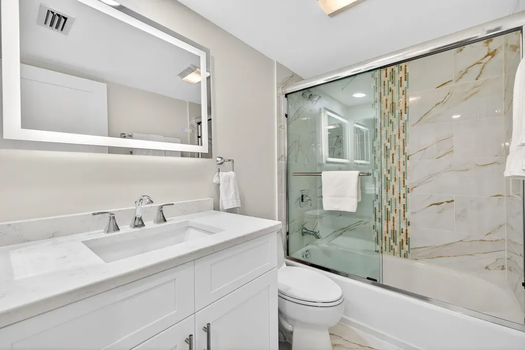 255 Periwinkle Way Sanibel FL 33957