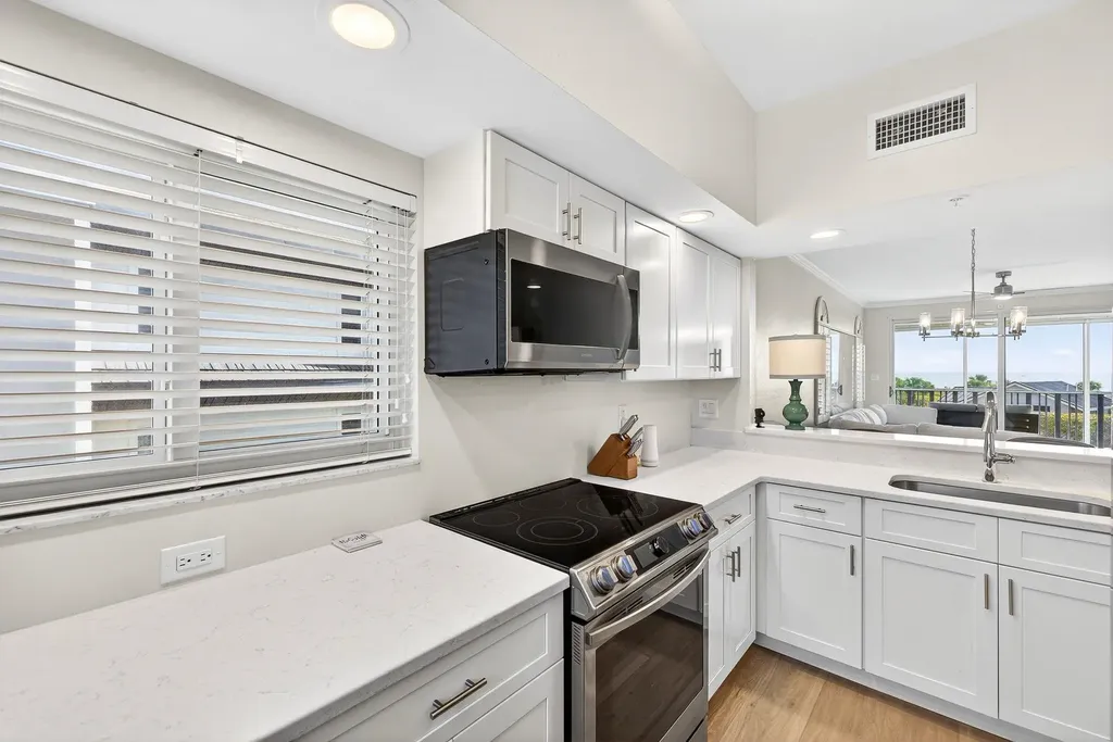 255 Periwinkle Way Sanibel FL 33957