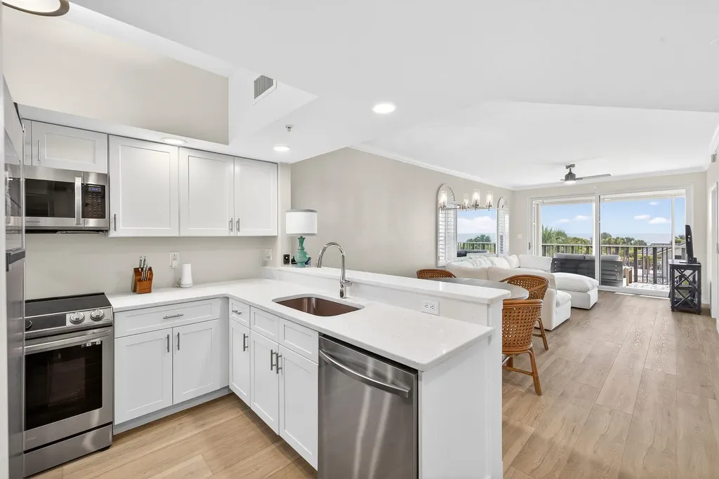 255 Periwinkle Way Sanibel FL 33957