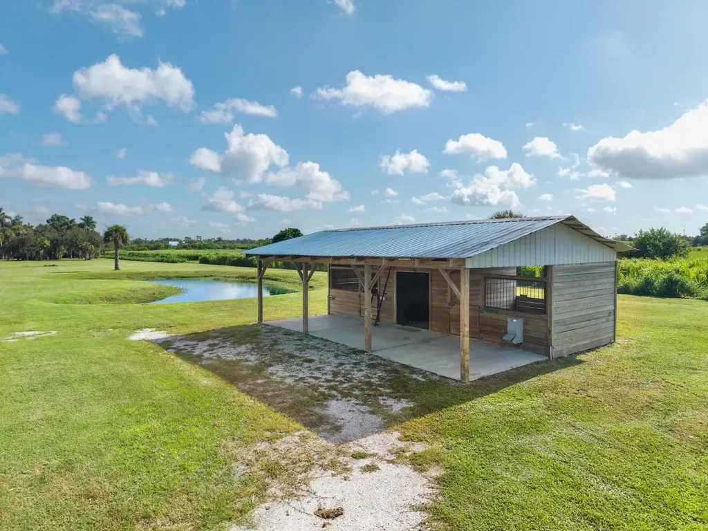 19481/483 S River Road Alva FL 33920
