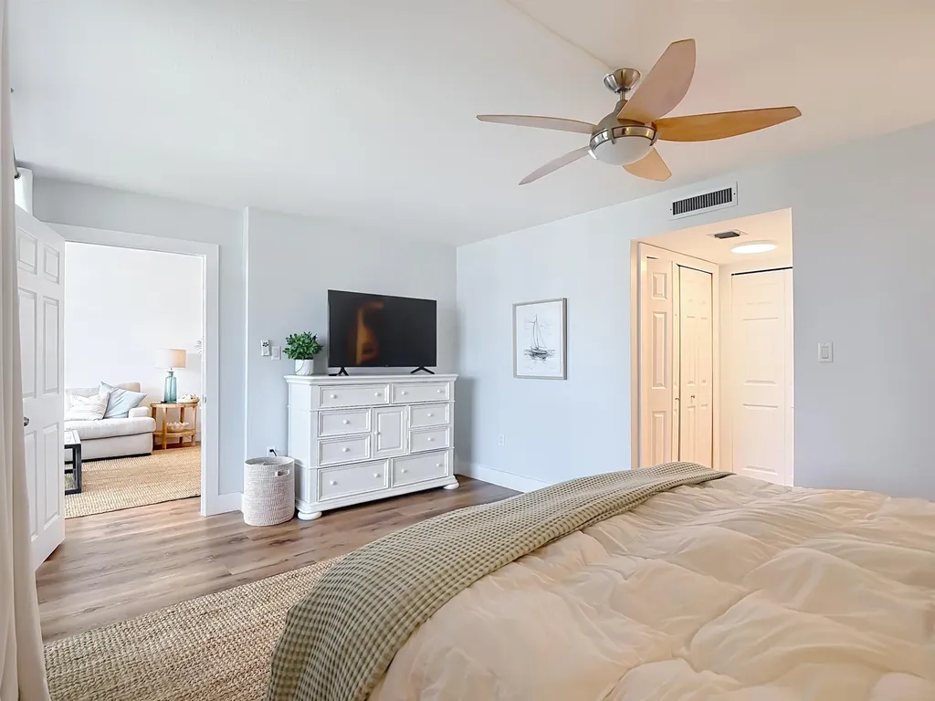 979 E Gulf Drive Sanibel FL 33957