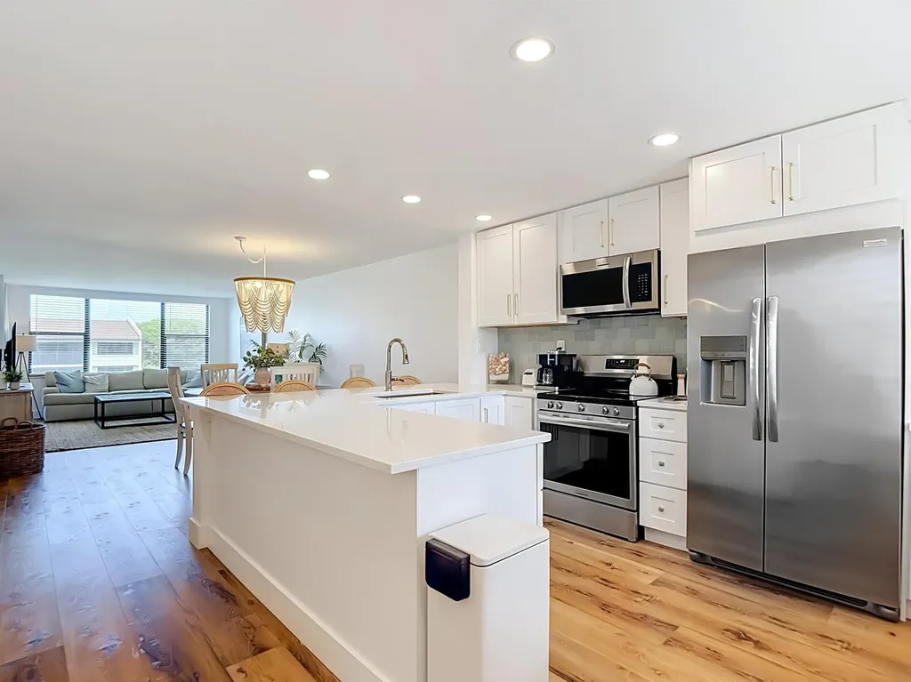 979 E Gulf Drive Sanibel FL 33957