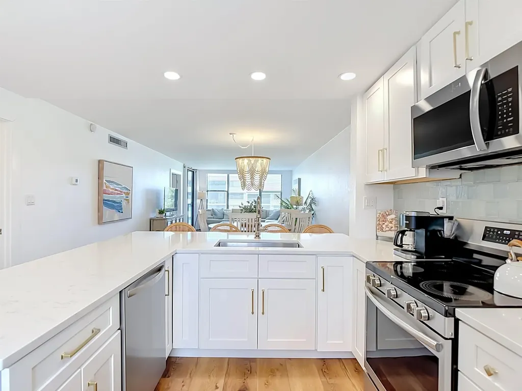 979 E Gulf Drive Sanibel FL 33957