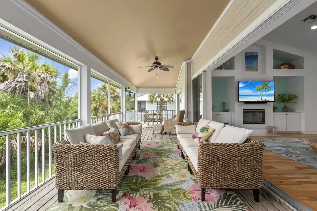 1858 Farm Trail Sanibel FL 33957