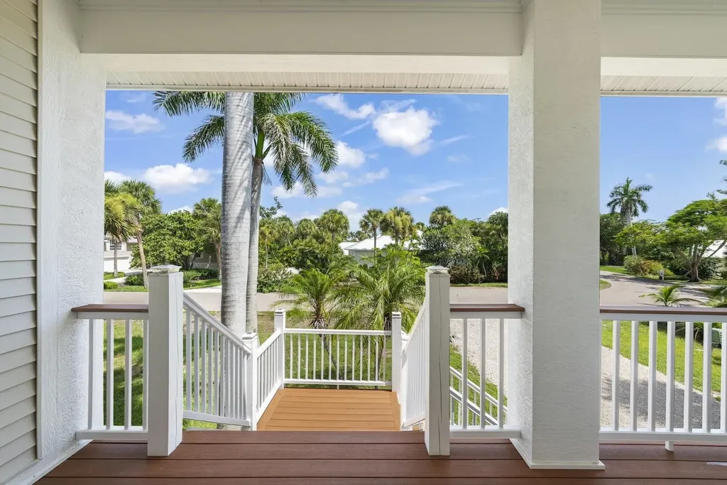 1858 Farm Trail Sanibel FL 33957