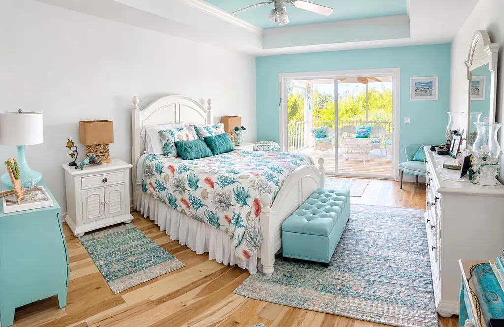 1858 Farm Trail Sanibel FL 33957