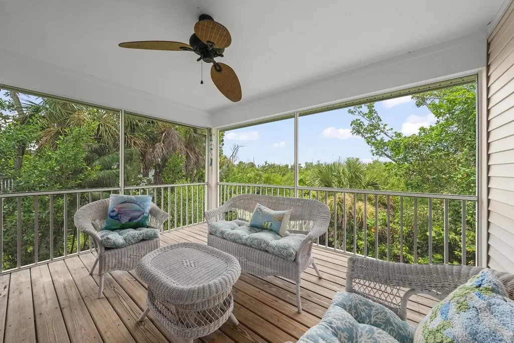 1858 Farm Trail Sanibel FL 33957