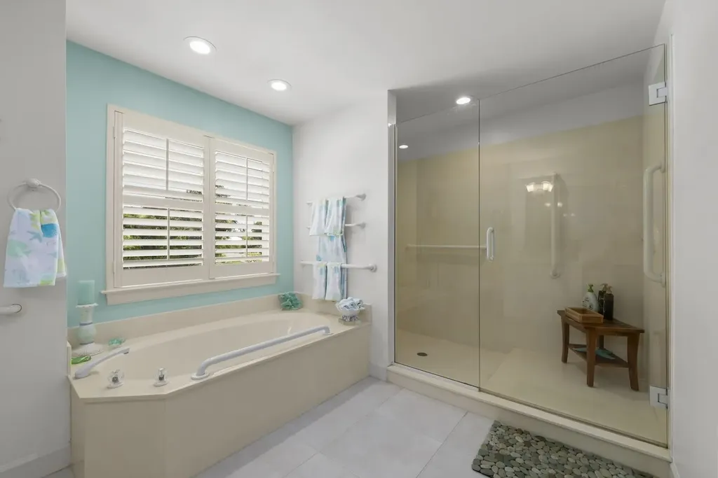 1858 Farm Trail Sanibel FL 33957