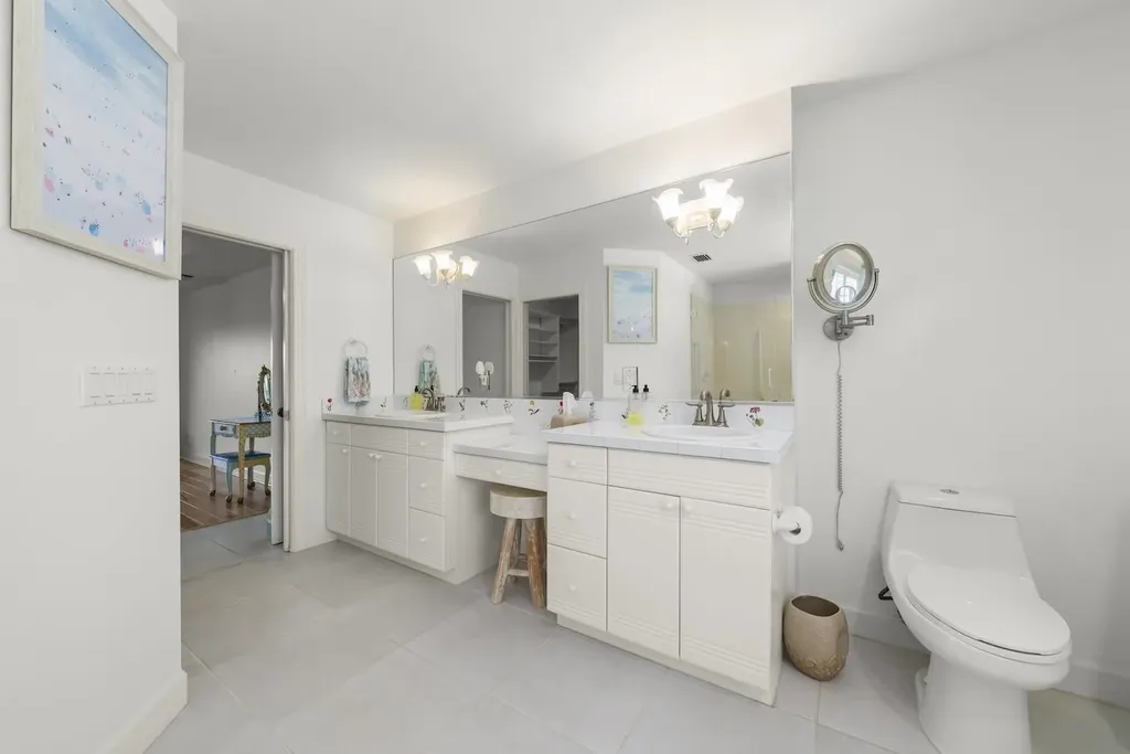 1858 Farm Trail Sanibel FL 33957