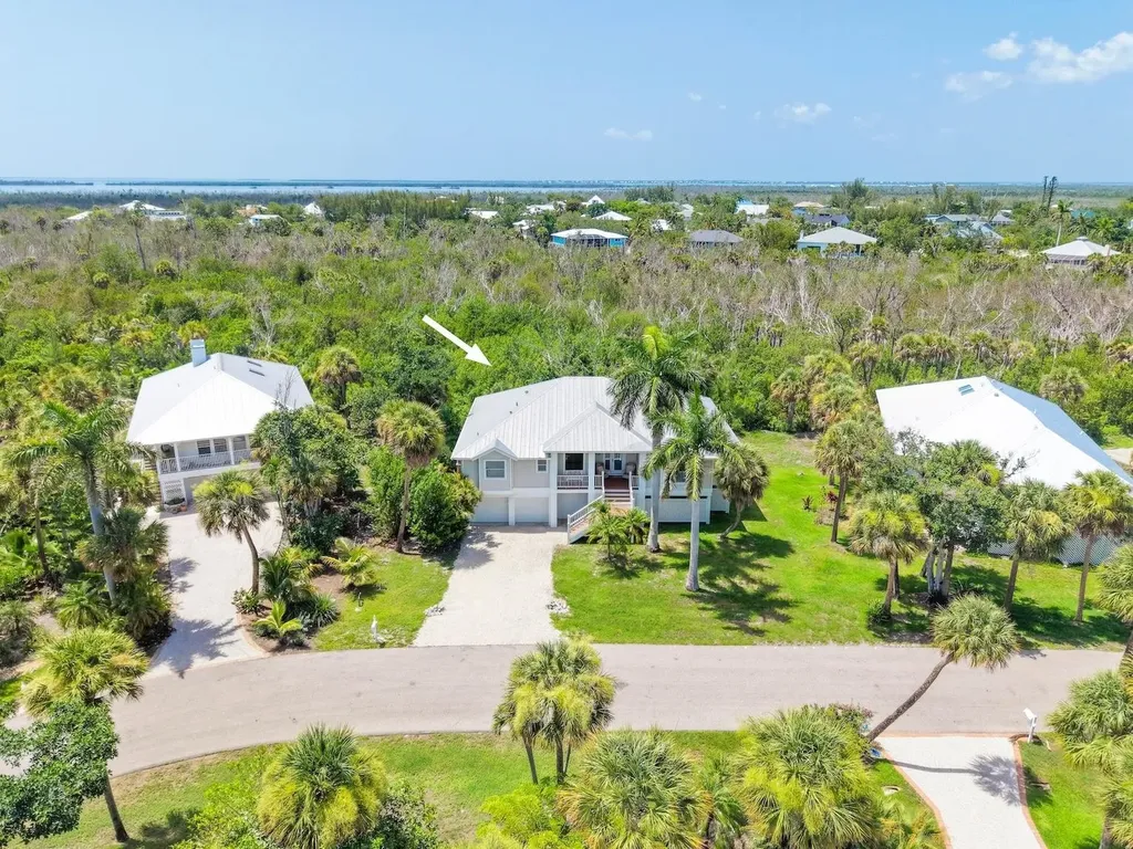 1858 Farm Trail Sanibel FL 33957