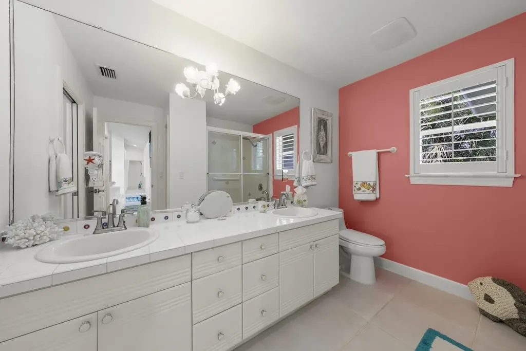 1858 Farm Trail Sanibel FL 33957