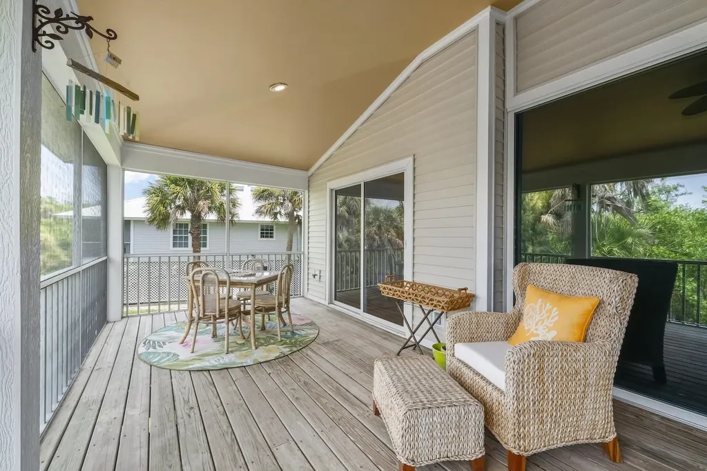 1858 Farm Trail Sanibel FL 33957